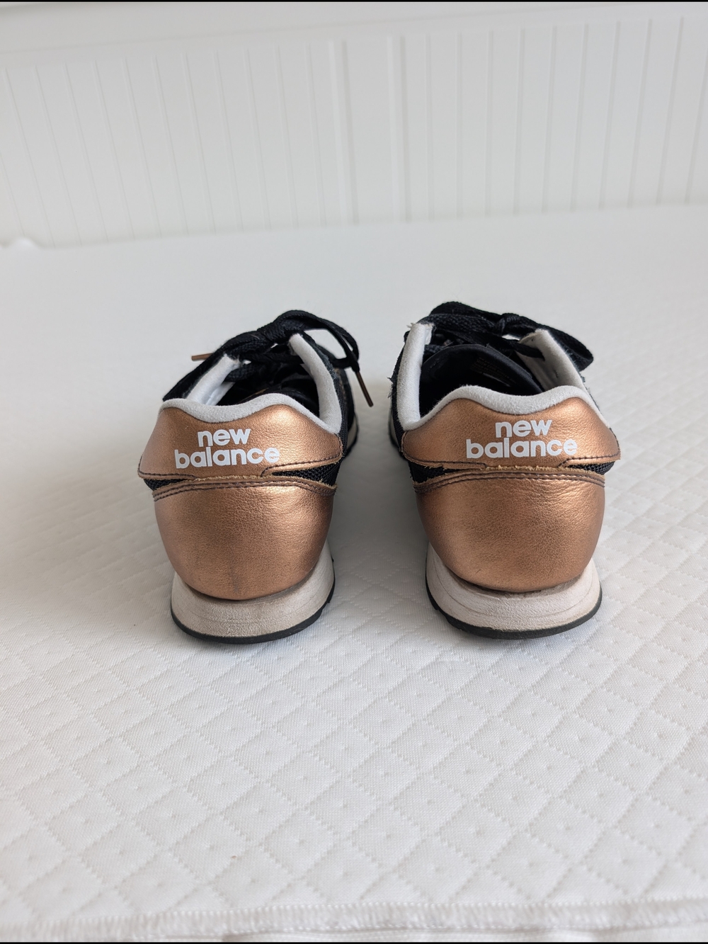 New Balance Womens 520 WL520SNC Black Rose Gold Sneakers Size 7.5 Suede Retro - Picture 11 of 16
